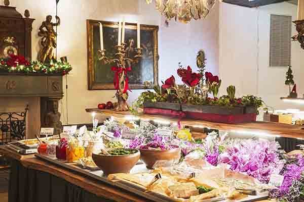 Julbord på Gyllene Uttern Jula Hotell